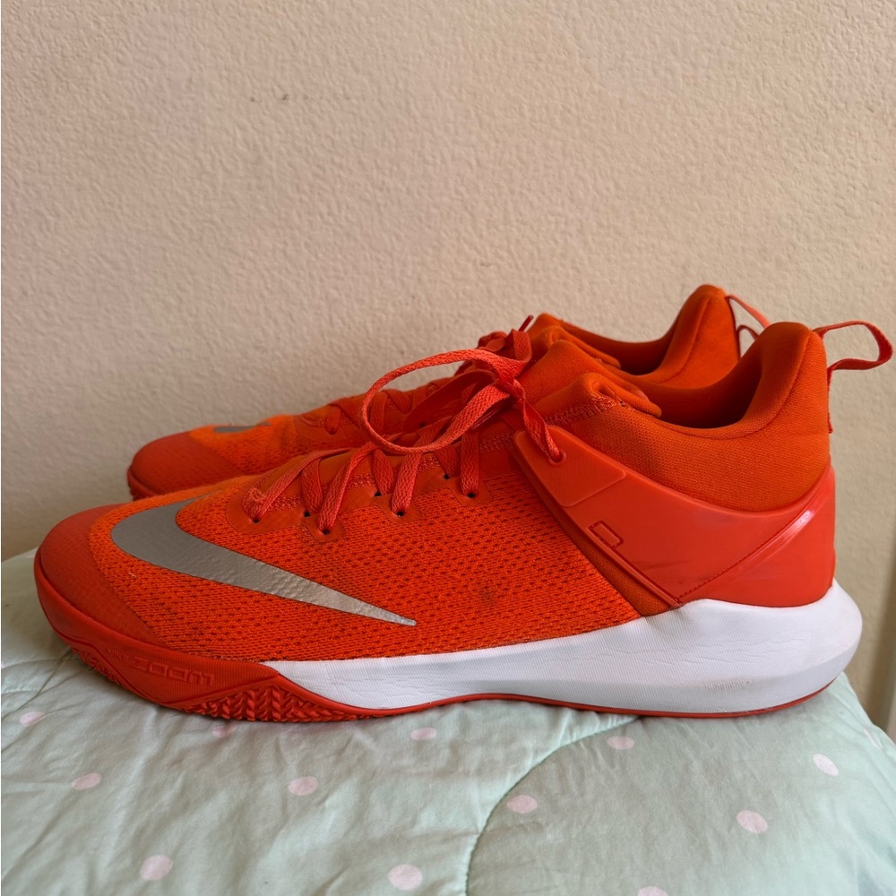 Nike Bright Orange Zoom Shift Mens size 17